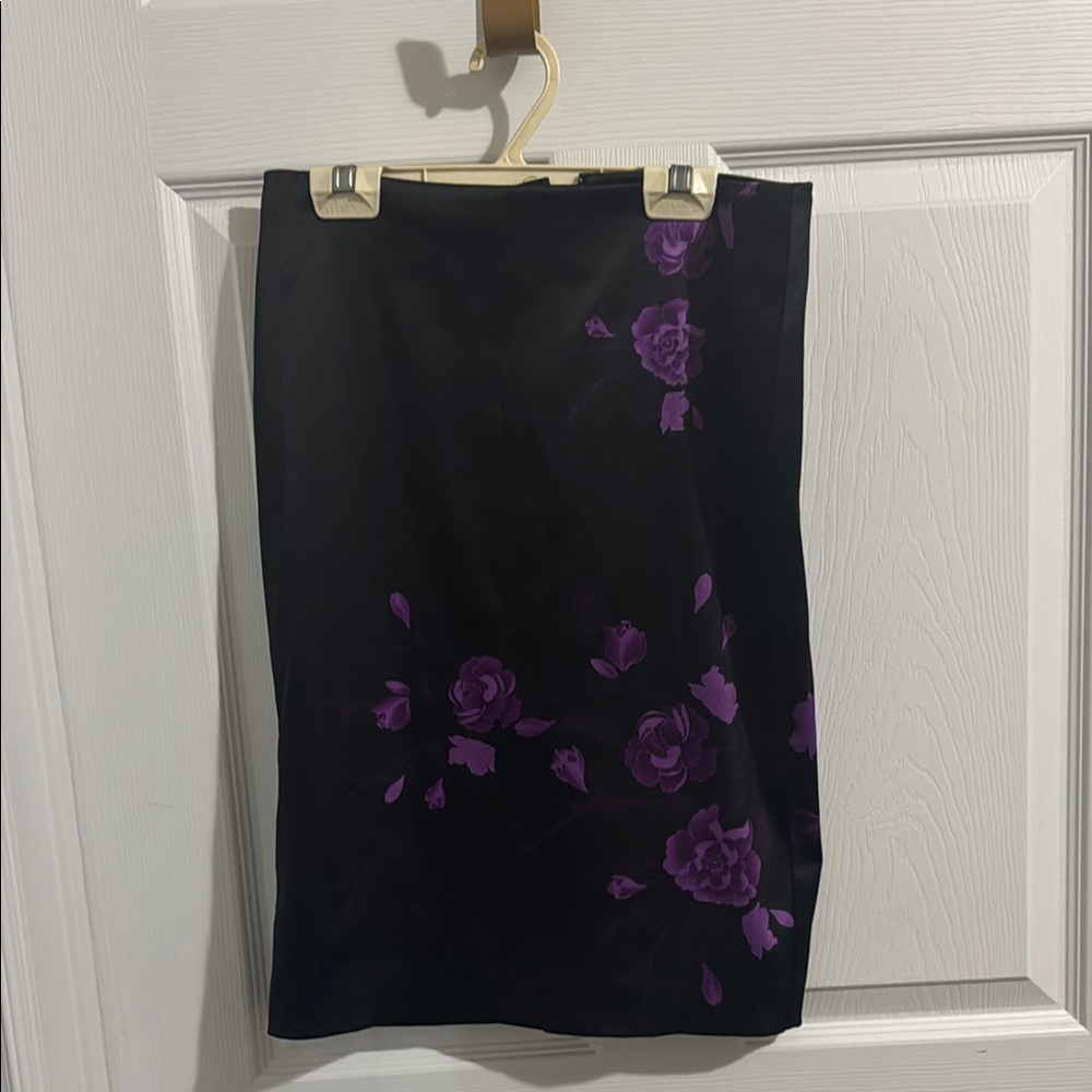 Le Chateau Black and Purple Floral Pencil Skirt